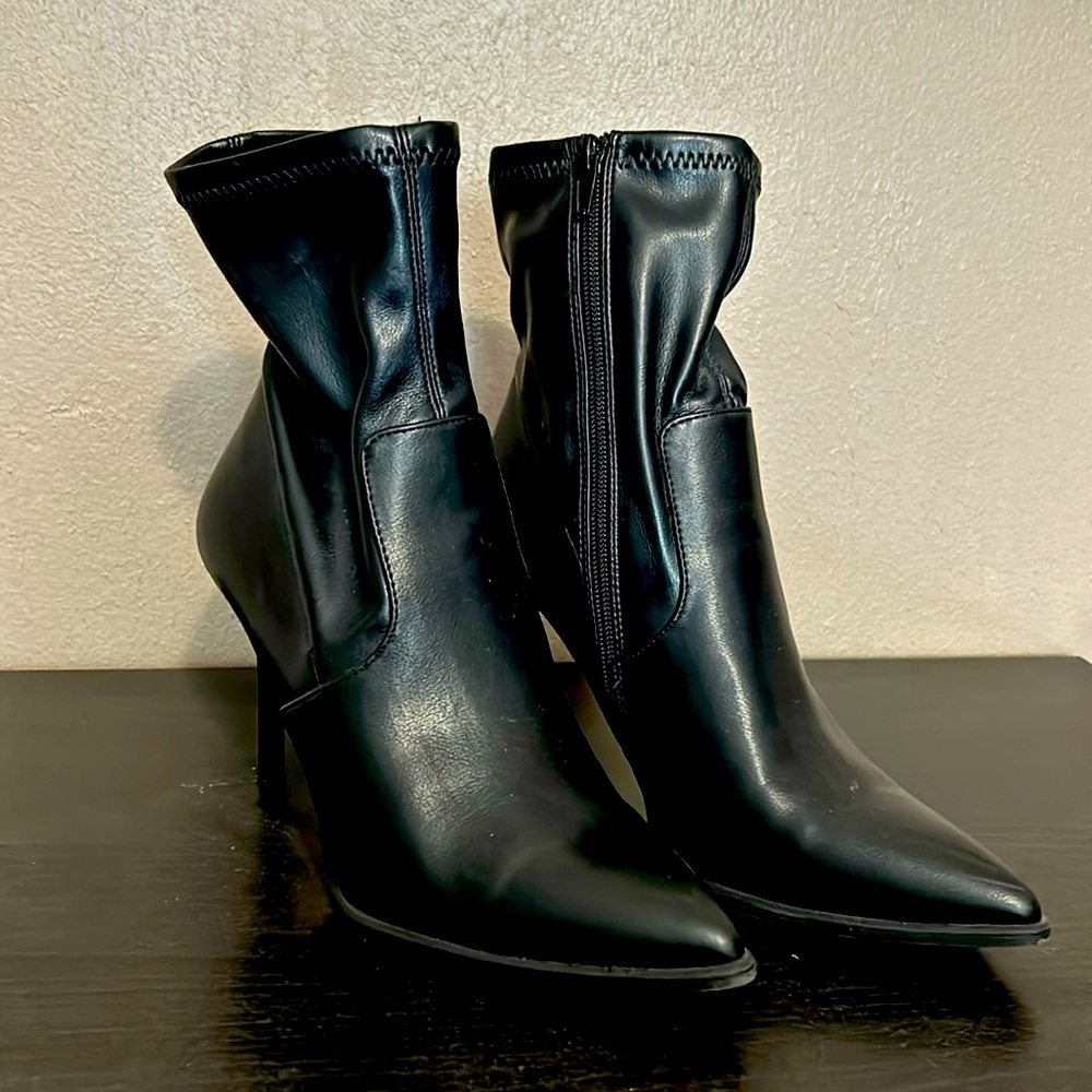 7.5 Steve Madden Black Ankle Boots